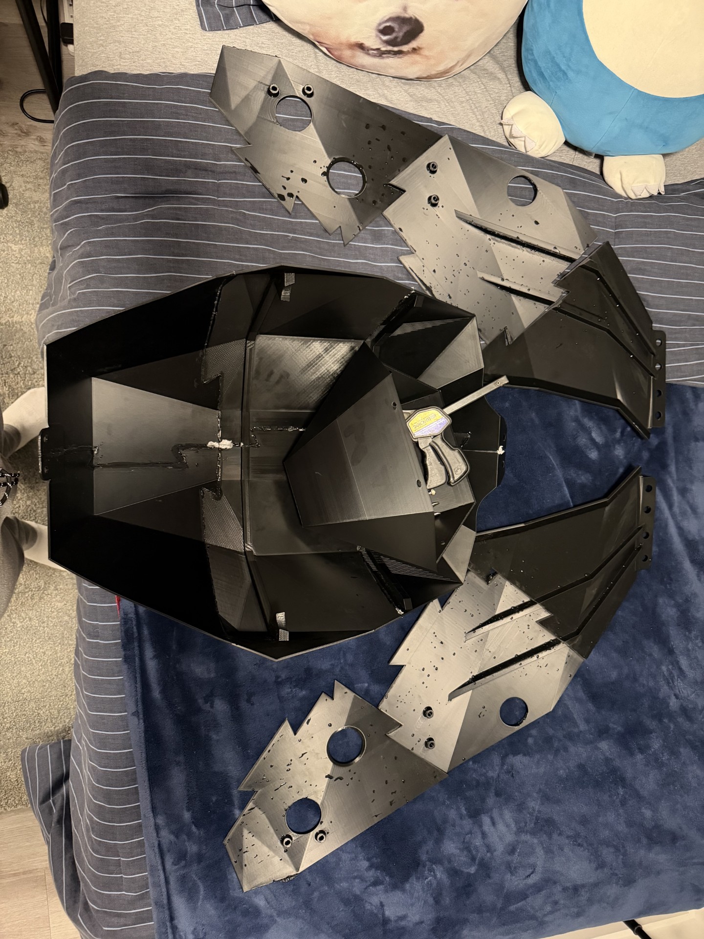 Tank and side fairing gluing